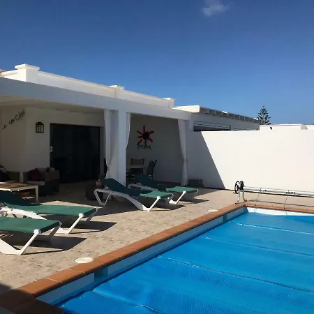 Casa Blanca Villa Arrecife